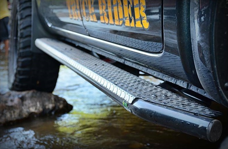 Steel Side Steps » Ironman 4X4