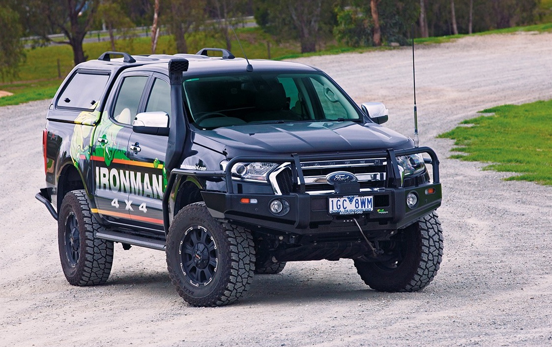 Deluxe Commercial Bull Bar » Ironman 4X4