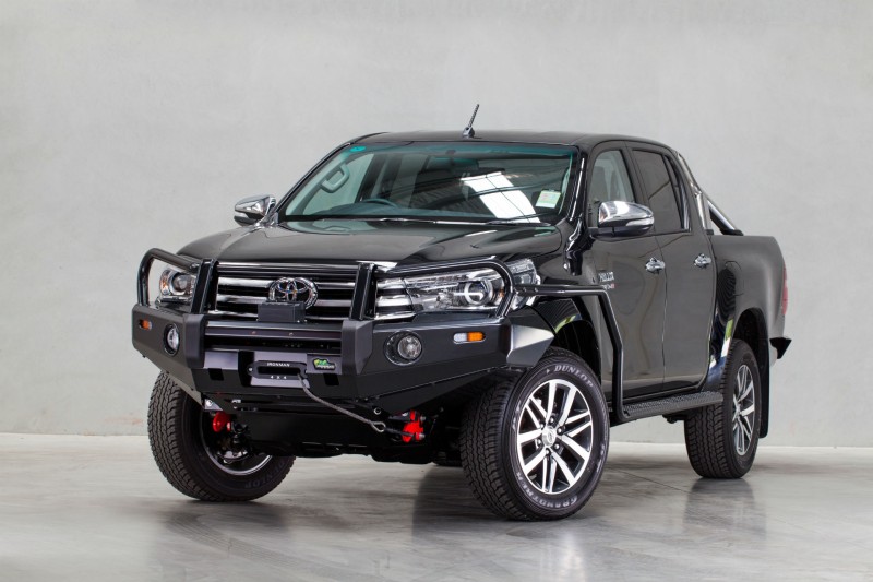 Hilux Front Hero w1920